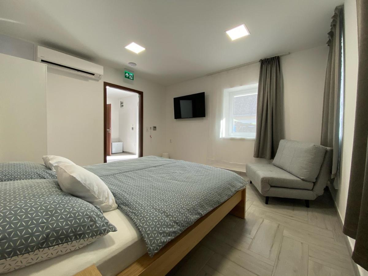 Sulyom Panzio Apartment Tiszafured Ngoại thất bức ảnh